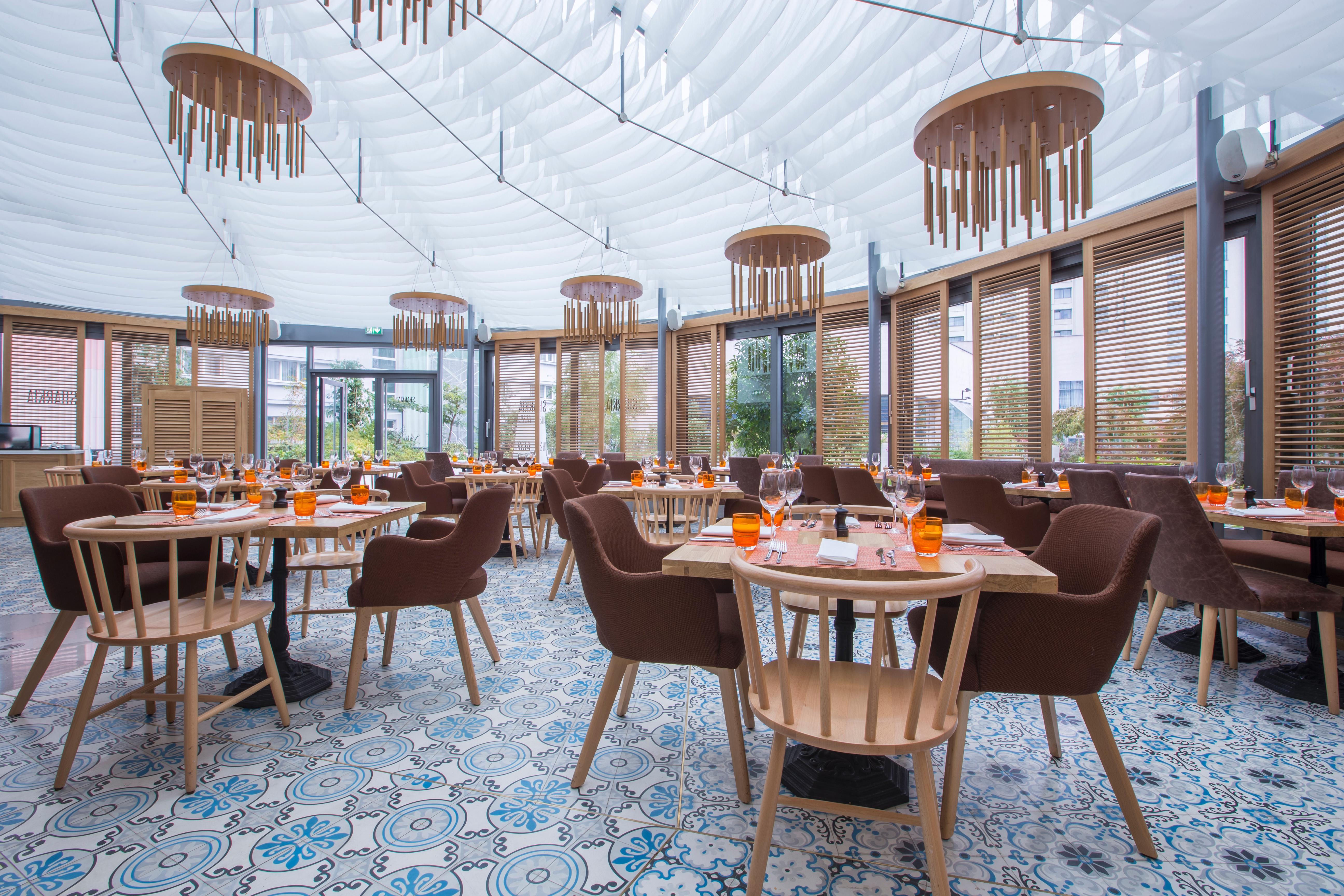 래디슨 블루 호텔 부쿠레슈티 외부 사진 Restaurant